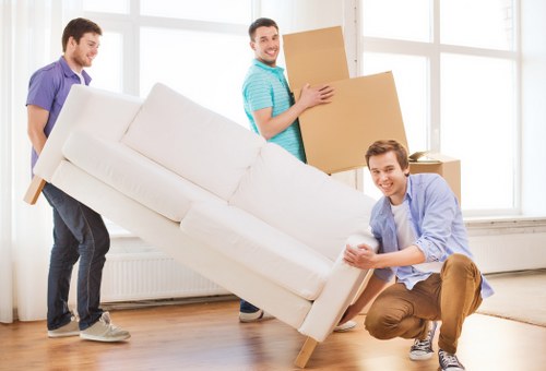 Removal boxes and protective packaging for Bermondsey customers