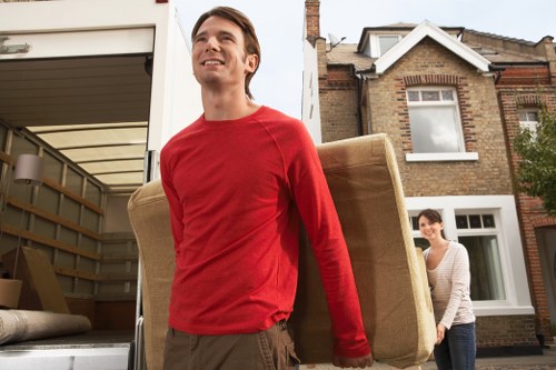 Local South London moving truck service for Bermondsey customers