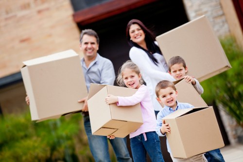 Packing and loading service for a Bermondsey home move