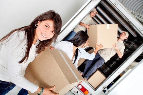 Packing and organising belongings for storage in Bermondsey